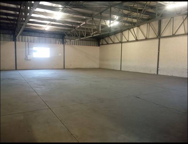 420M² WAREHOUSE TO LET IN ROCKY DRIFT